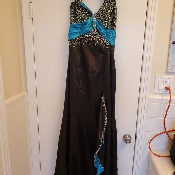 Prom Dress - Picture 6 of 8